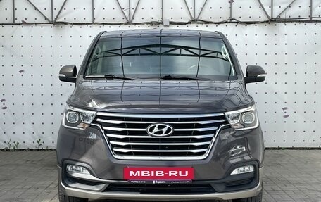 Hyundai Grand Starex Grand Starex I рестайлинг 2, 2020 год, 4 450 000 рублей, 3 фотография