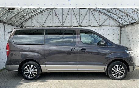 Hyundai Grand Starex Grand Starex I рестайлинг 2, 2020 год, 4 450 000 рублей, 9 фотография