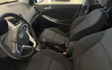 Hyundai Solaris II рестайлинг, 2011 год, 590 000 рублей, 7 фотография