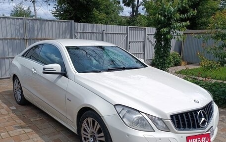 Mercedes-Benz E-Класс, 2011 год, 1 300 000 рублей, 1 фотография