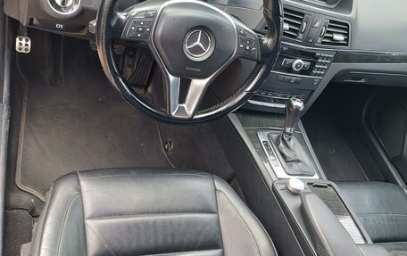 Mercedes-Benz E-Класс, 2011 год, 1 300 000 рублей, 10 фотография