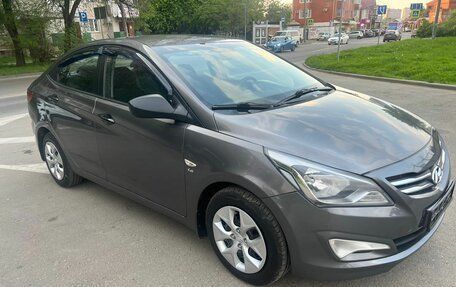 Hyundai Solaris II рестайлинг, 2015 год, 735 000 рублей, 4 фотография