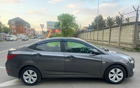 Hyundai Solaris II рестайлинг, 2015 год, 735 000 рублей, 5 фотография