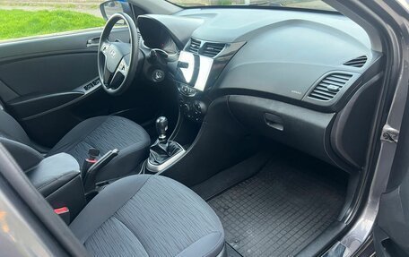 Hyundai Solaris II рестайлинг, 2015 год, 735 000 рублей, 11 фотография