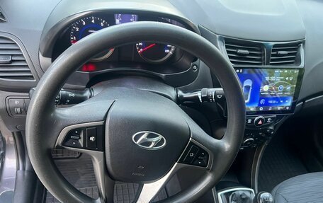 Hyundai Solaris II рестайлинг, 2015 год, 735 000 рублей, 16 фотография