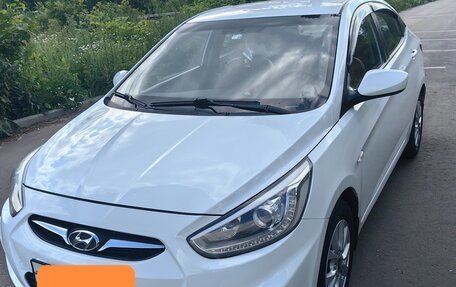 Hyundai Solaris II рестайлинг, 2013 год, 710 000 рублей, 3 фотография