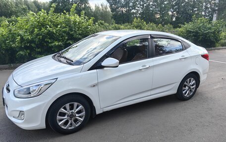 Hyundai Solaris II рестайлинг, 2013 год, 710 000 рублей, 4 фотография