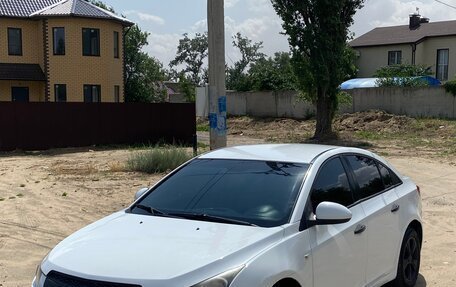 Chevrolet Cruze II, 2010 год, 629 000 рублей, 4 фотография