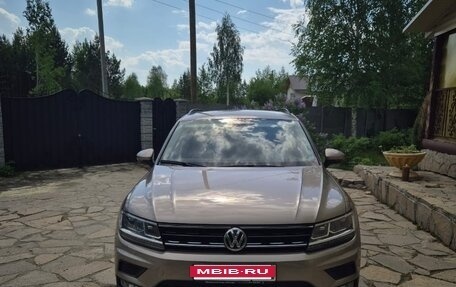 Volkswagen Tiguan II, 2020 год, 2 900 000 рублей, 10 фотография