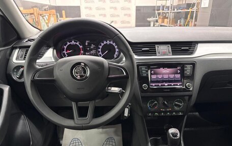 Skoda Rapid I, 2019 год, 1 100 000 рублей, 22 фотография