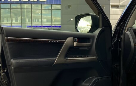Toyota Land Cruiser 200, 2011 год, 2 999 000 рублей, 20 фотография