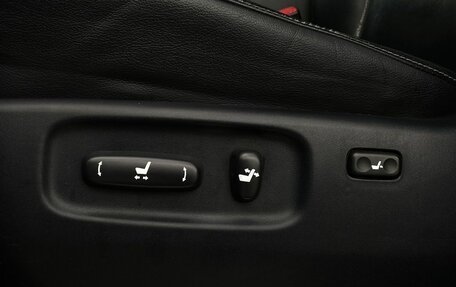 Toyota Land Cruiser 200, 2011 год, 2 999 000 рублей, 25 фотография