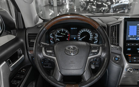 Toyota Land Cruiser 200, 2020 год, 7 600 000 рублей, 11 фотография
