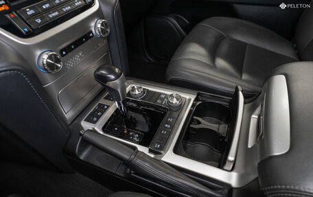 Toyota Land Cruiser 200, 2020 год, 7 600 000 рублей, 15 фотография