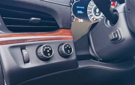 Cadillac Escalade IV, 2016 год, 3 300 000 рублей, 2 фотография