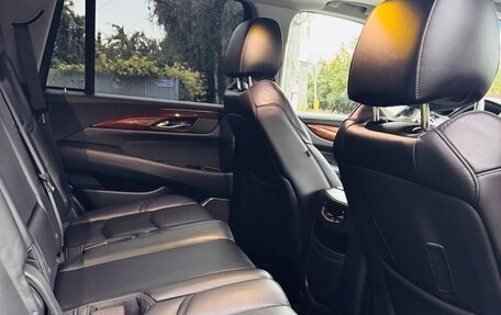 Cadillac Escalade IV, 2016 год, 3 300 000 рублей, 7 фотография