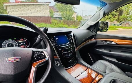 Cadillac Escalade IV, 2016 год, 3 300 000 рублей, 14 фотография