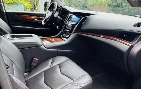Cadillac Escalade IV, 2016 год, 3 300 000 рублей, 13 фотография