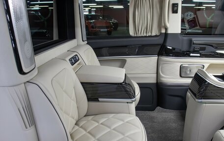 Mercedes-Benz V-Класс, 2024 год, 32 000 000 рублей, 13 фотография