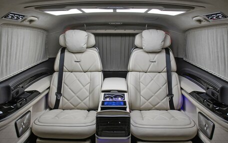 Mercedes-Benz V-Класс, 2024 год, 32 000 000 рублей, 12 фотография