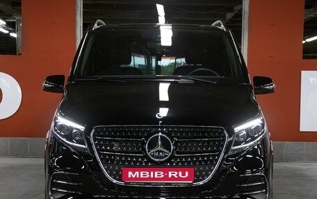 Mercedes-Benz V-Класс, 2024 год, 32 000 000 рублей, 2 фотография