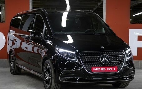 Mercedes-Benz V-Класс, 2024 год, 32 000 000 рублей, 3 фотография