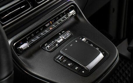 Mercedes-Benz V-Класс, 2024 год, 32 000 000 рублей, 19 фотография