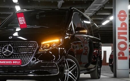 Mercedes-Benz V-Класс, 2024 год, 32 000 000 рублей, 32 фотография