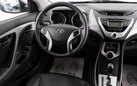 Hyundai Avante, 2011 год, 1 049 000 рублей, 10 фотография