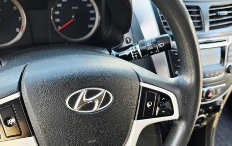 Hyundai Solaris II рестайлинг, 2015 год, 1 050 000 рублей, 6 фотография