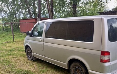 Volkswagen Transporter T5 рестайлинг, 2009 год, 1 000 000 рублей, 3 фотография