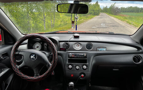 Mitsubishi Outlander III рестайлинг 3, 2005 год, 550 000 рублей, 7 фотография
