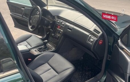 Mercedes-Benz E-Класс, 1997 год, 715 000 рублей, 10 фотография