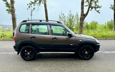 Chevrolet Niva I рестайлинг, 2017 год, 585 000 рублей, 6 фотография