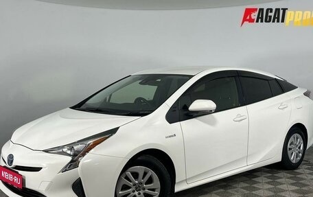 Toyota Prius IV XW50, 2018 год, 1 750 000 рублей, 1 фотография