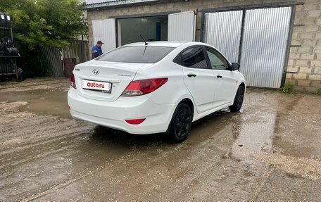 Hyundai Solaris II рестайлинг, 2013 год, 870 000 рублей, 3 фотография
