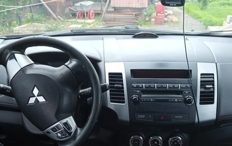 Mitsubishi Outlander III рестайлинг 3, 2010 год, 980 000 рублей, 3 фотография