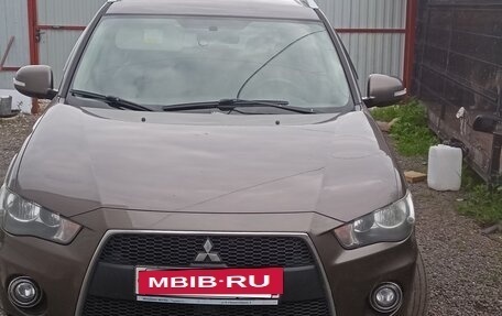 Mitsubishi Outlander III рестайлинг 3, 2010 год, 980 000 рублей, 5 фотография