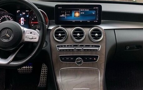 Mercedes-Benz C-Класс, 2018 год, 3 200 000 рублей, 4 фотография