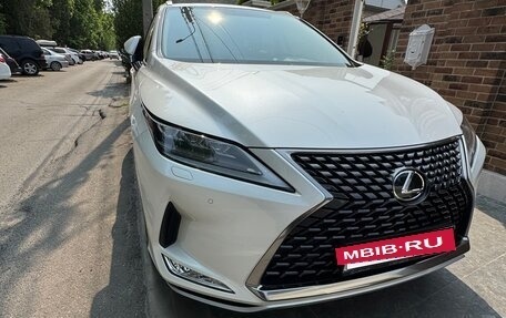 Lexus RX IV рестайлинг, 2019 год, 5 000 000 рублей, 3 фотография