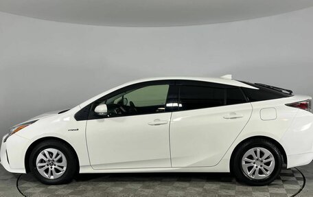 Toyota Prius IV XW50, 2018 год, 1 750 000 рублей, 8 фотография