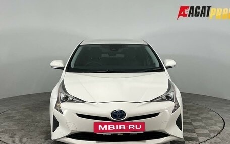 Toyota Prius IV XW50, 2018 год, 1 750 000 рублей, 2 фотография
