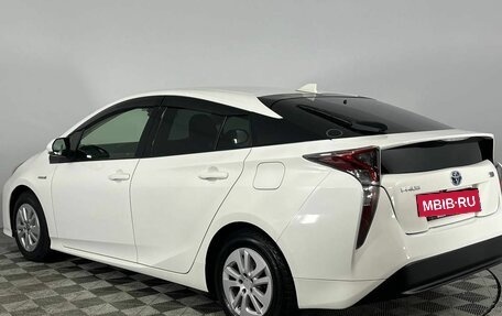 Toyota Prius IV XW50, 2018 год, 1 750 000 рублей, 7 фотография