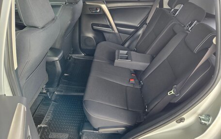 Toyota RAV4, 2017 год, 2 369 000 рублей, 24 фотография