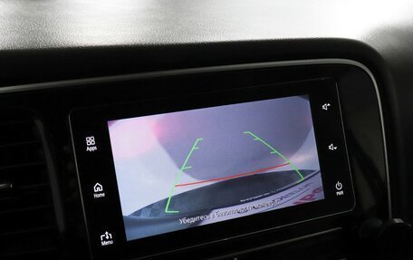 Mitsubishi Outlander III рестайлинг 3, 2019 год, 2 297 000 рублей, 16 фотография