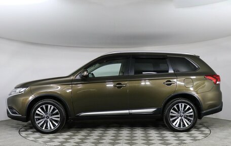 Mitsubishi Outlander III рестайлинг 3, 2019 год, 2 297 000 рублей, 8 фотография