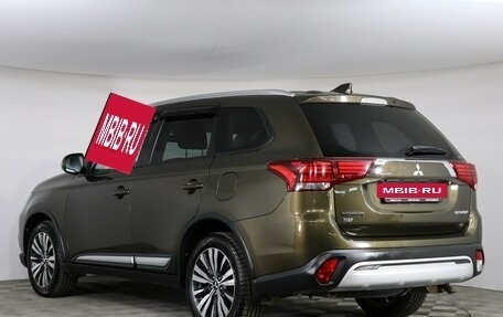 Mitsubishi Outlander III рестайлинг 3, 2019 год, 2 297 000 рублей, 7 фотография