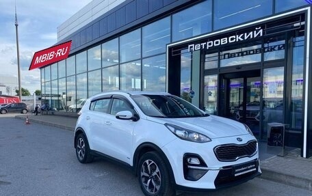 KIA Sportage IV рестайлинг, 2018 год, 1 880 000 рублей, 4 фотография