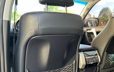 Toyota Land Cruiser Prado 150 рестайлинг 2, 2019 год, 5 900 000 рублей, 30 фотография