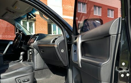 Toyota Land Cruiser Prado 150 рестайлинг 2, 2019 год, 5 900 000 рублей, 25 фотография